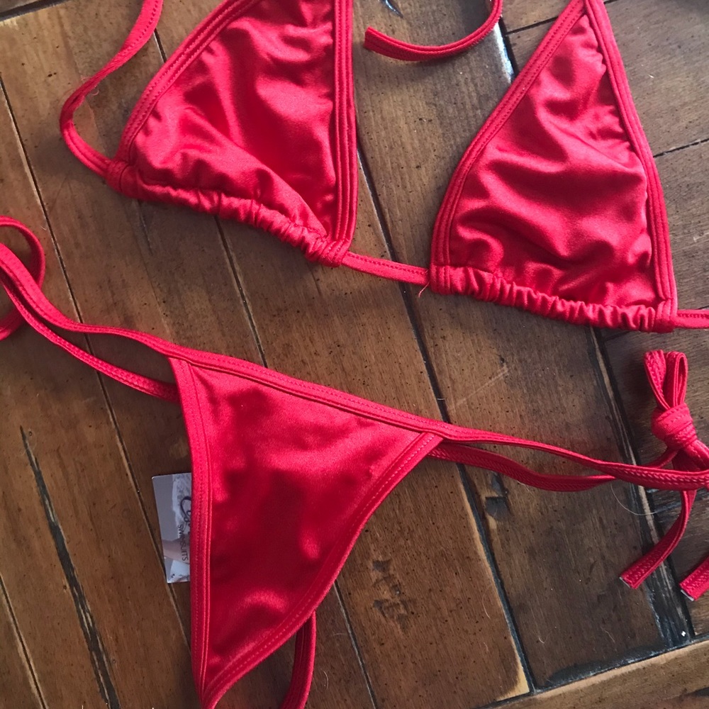 Bikini - Picture 7 of 7